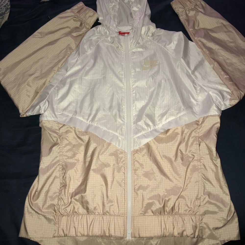 NIKE WINDBREAKER